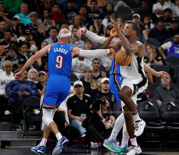 常规赛1月14日：马刺VS雷霆 福克斯集锦